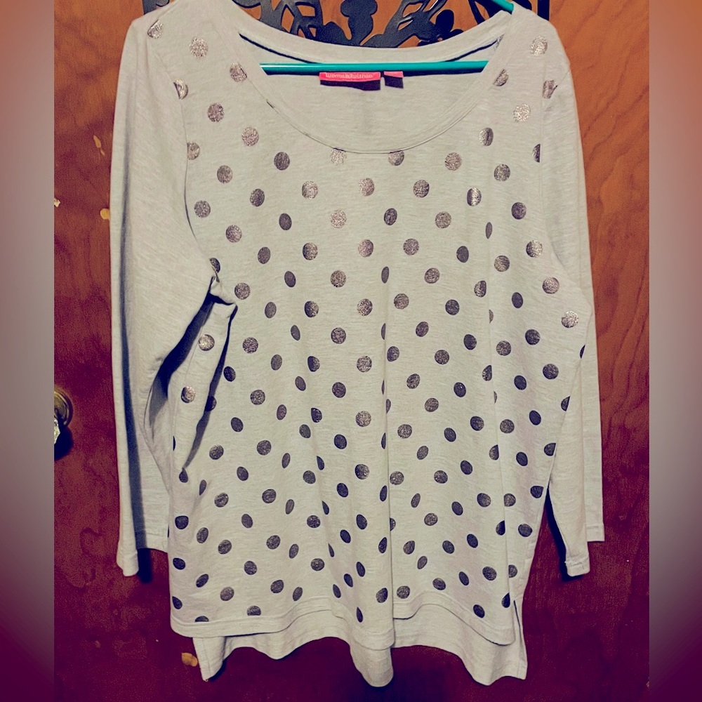 Woman within long sleeve pull on crew neck gray with gold polka dots lsweatshirt